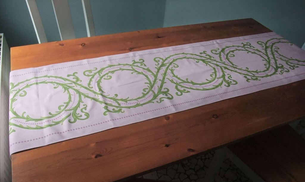 Table runner, thorny hedge, pink/green, 45 cm wide, two lengths