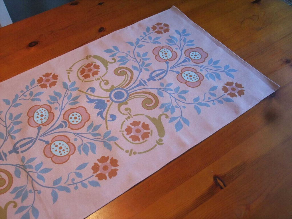 Table runner, two lengths, "Bauerngarten" design, "Hortensie" colorway (Dusty Pink)