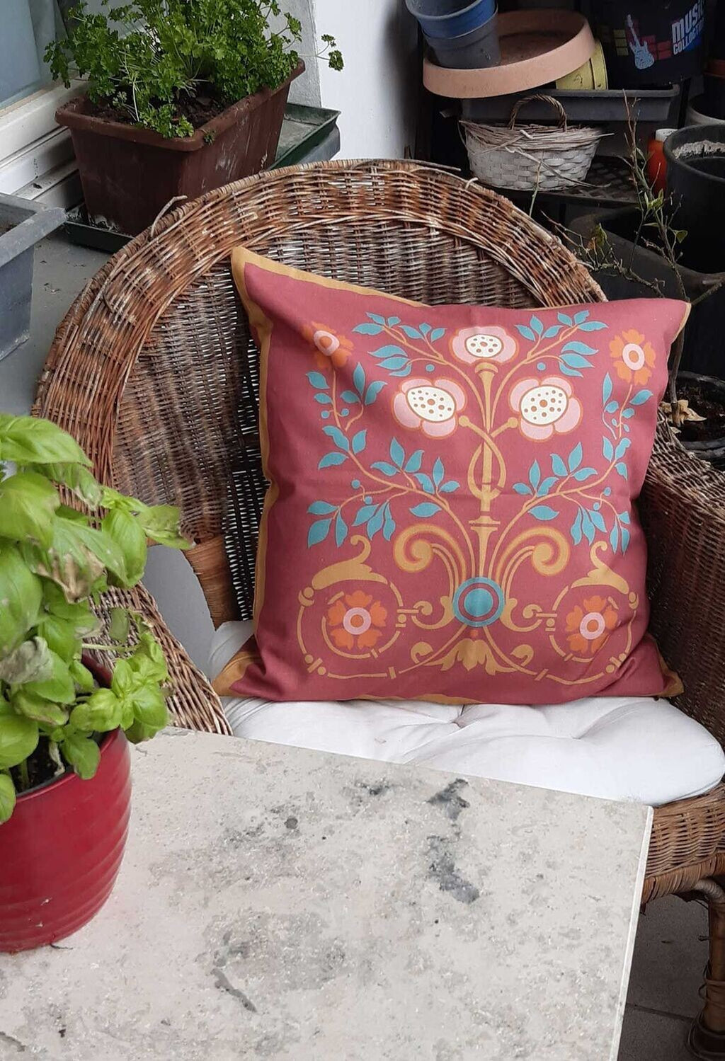 Cushion cover, 50 x 50cm, "Bauerngarten" design, "Granatapfel" (Wine Red) colorway