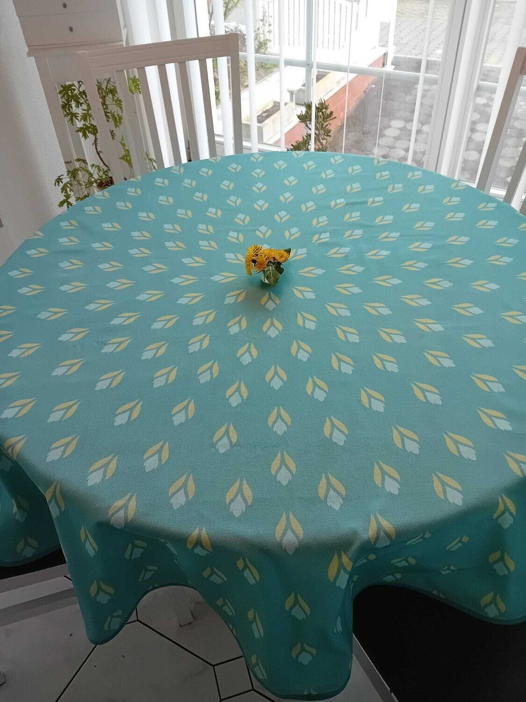 Runde Tischdecke, Türkis-hellgrün, Krokusmotiv, Ostern,  Frühlingsmuster, Baumwolle