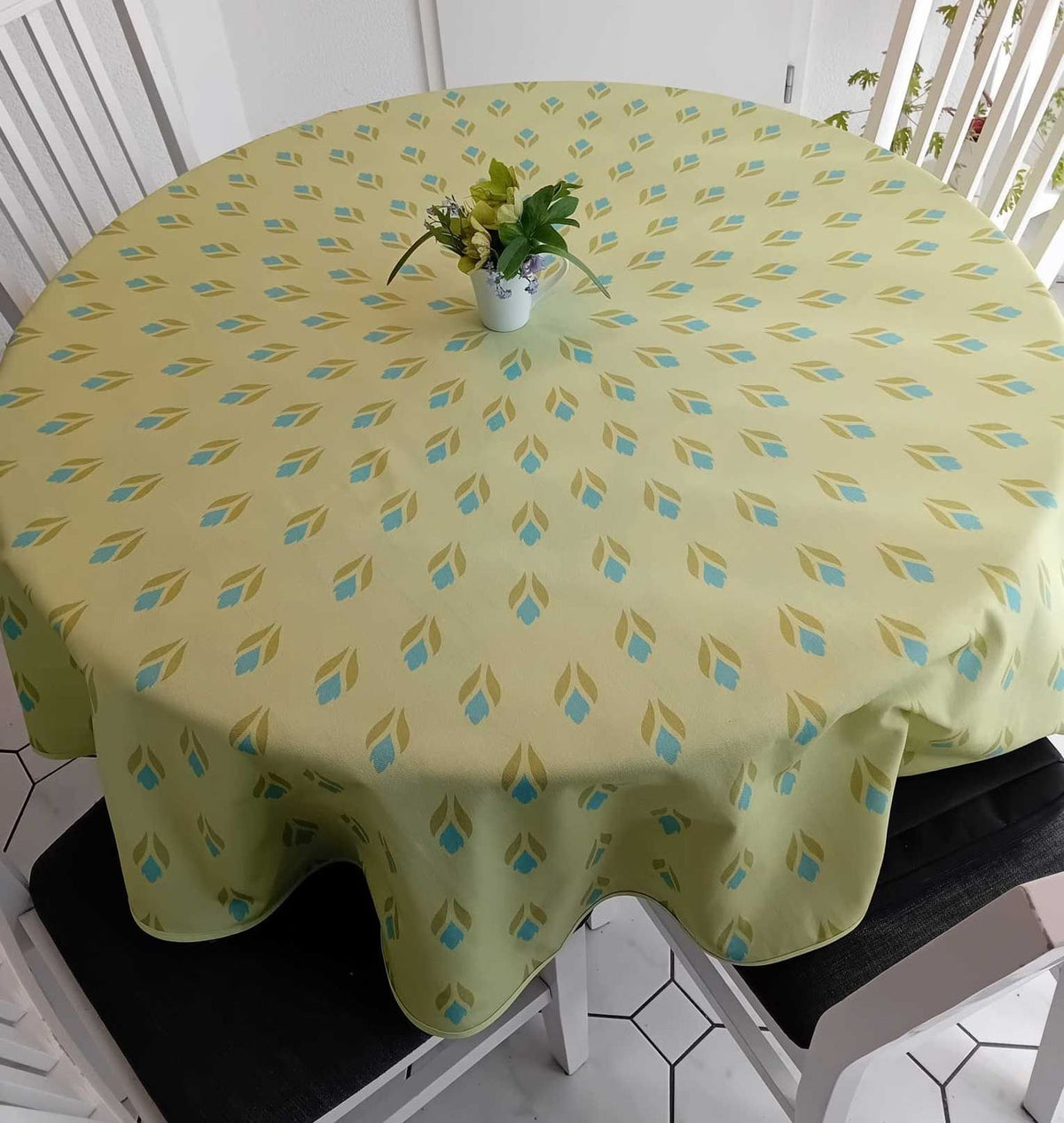 Round tablecloth, light green-turquoise, crocus motif, Easter, spring pattern, cotton