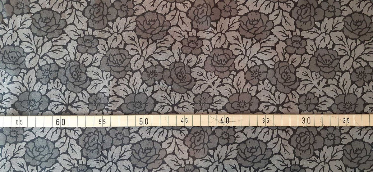 Mako-Satin, Meterware, Baumwolle,  Rosen,  schwarz-grau, dunkle Rosen, zwei Mustergrößen, glänzend, Baumwollsatin, Gothic, Bettwäsche, Kleider, Blusen, Trachten