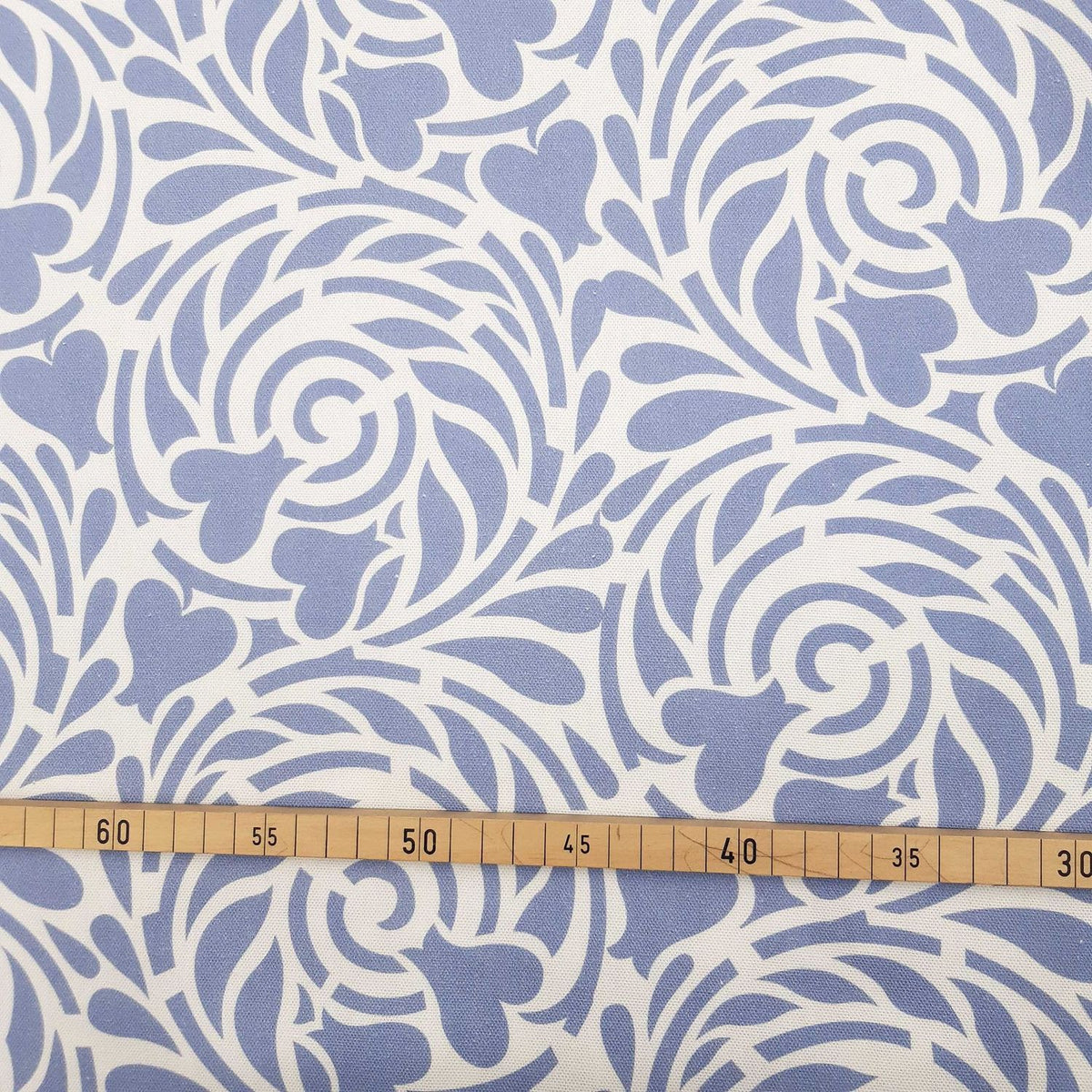 Halbpanama, Meterware, Baumwollstoff, Muster Rabenwiese, ultramarinblau, lavendel, Spirale Herzblume, Jugendstil, Taschen, Tischdecke, Kissen, Hosen, Trachten