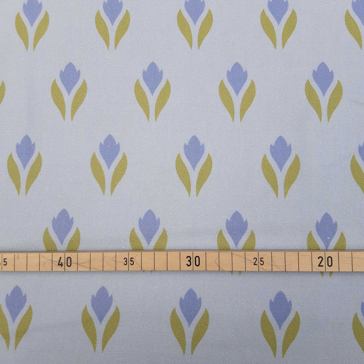 Meterware Halbpanama, Krokusmotiv, hellblau-grün, Baumwollstoff , 200g/qm, Ostern, ultramarinblau, Tulpen, Frühling, Taschenprojekte, Kissen, Tischdecken