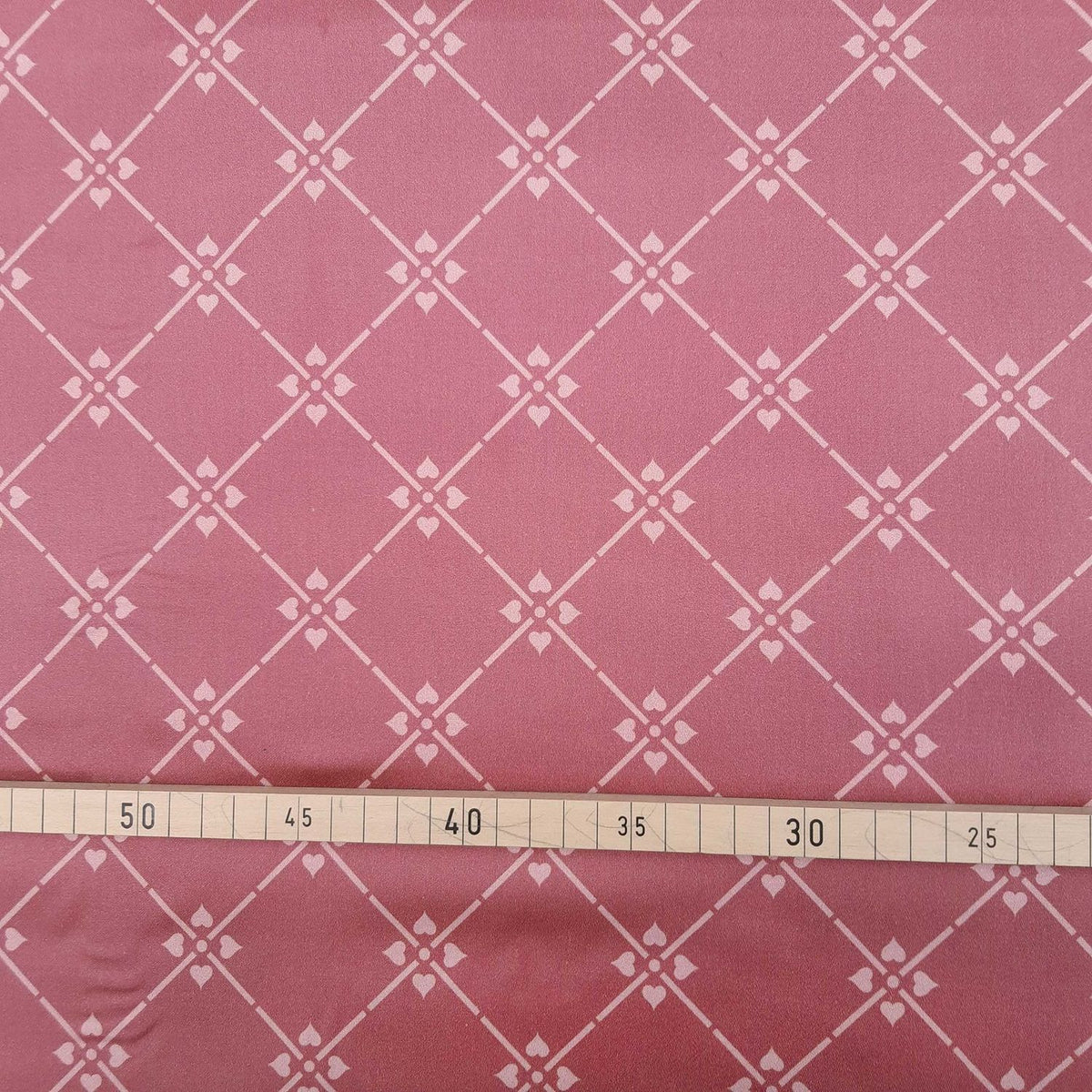 Makosatin, Meterware, Baumwollstoff, Motiv "Raute", Farbstellung Weinrot,  Gründerzeitliches/viktorianisches Muster, geometrisch, Blume, Trachten, Dirndl, glänzend Baumwollsatin Bettwäsche
