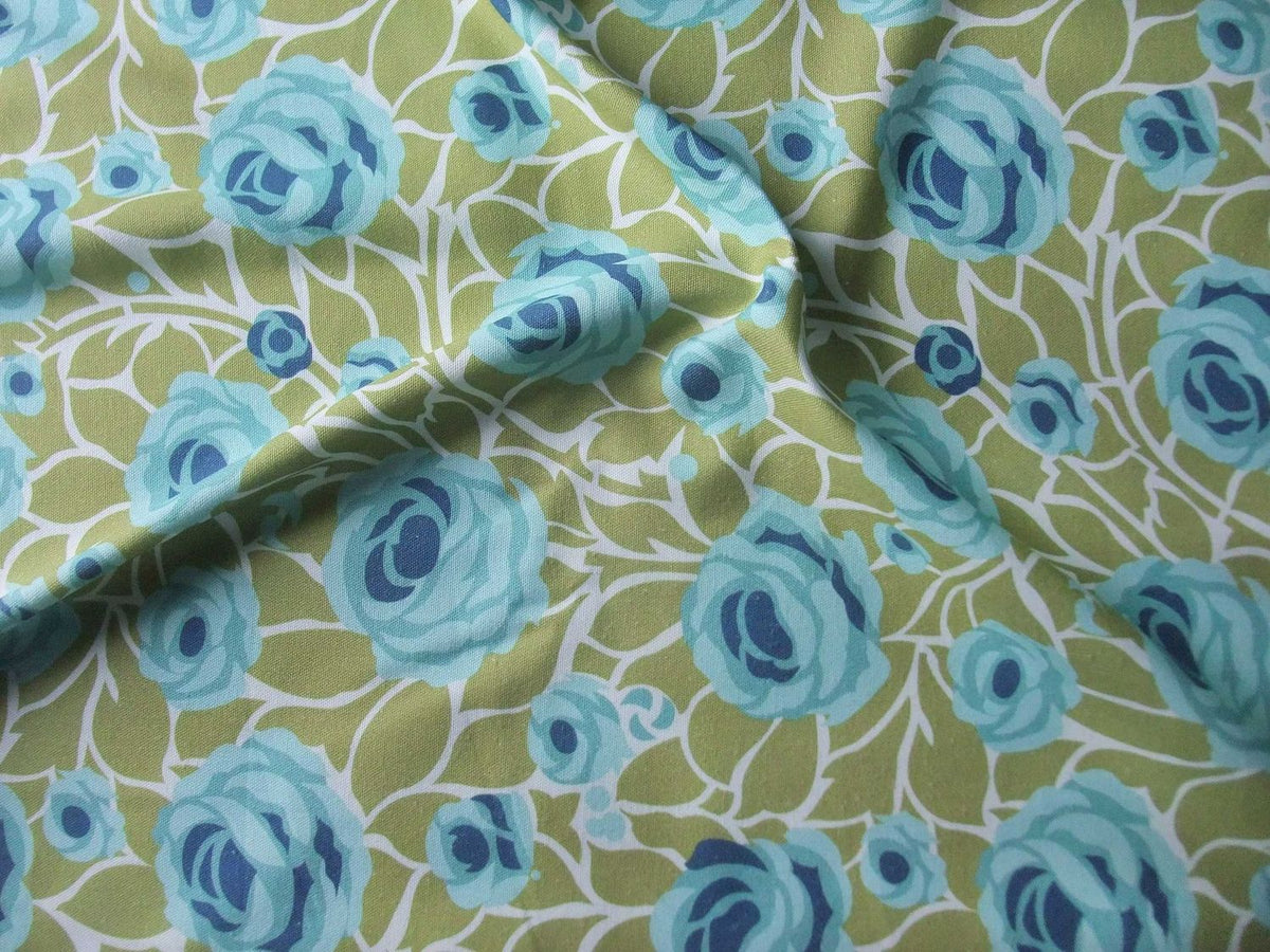 Halbpanama, Meterware, Baumwollstoff, weiß-grün-Blautöne, Rosen, Landhausstil, Muster "Weg zum Turm", Aqua, für Trachtenmode, Dirndl, Taschenprojekte, Kissenhüllen