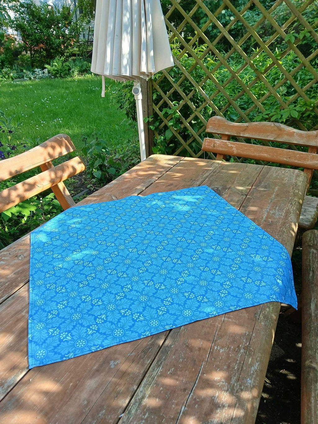 Square tablecloth, table topper, 75 x 75 cm, blue–jeans blue–light blue, cotton fabric, “Ice Crystal 3”