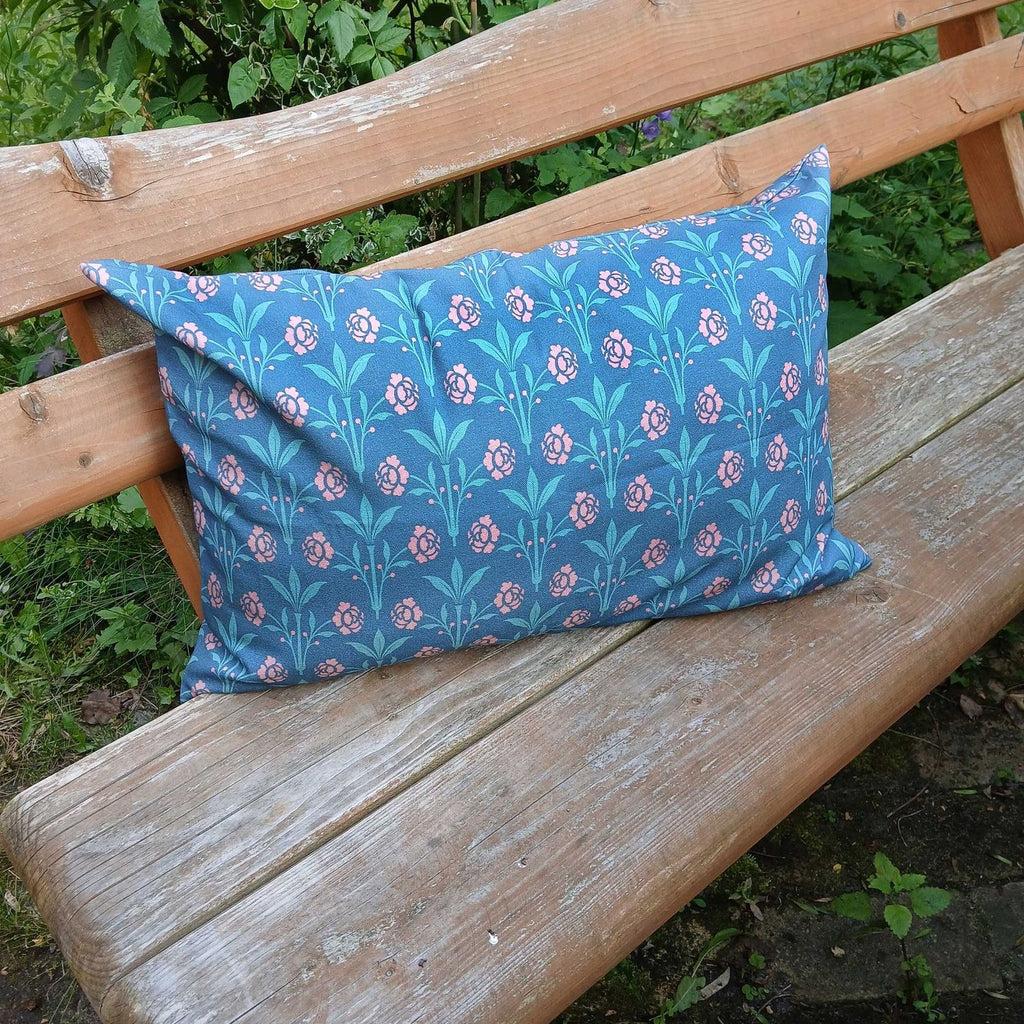 Cushion cover, 60 x 40 cm, “Bay Window” design, “Summer Night” colorway (dark blue), cotton fabric, zipper, Gründerzeit, country house style