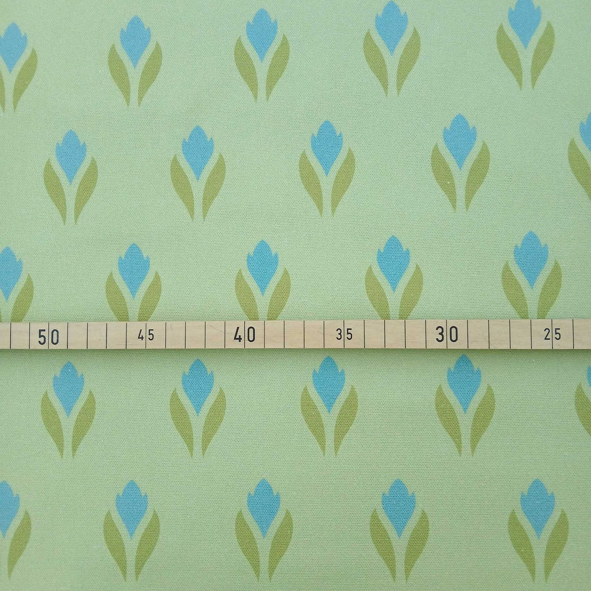 Meterware Halbpanama, Krokusmotiv, hellgrün, Baumwollstoff , 200g/qm, Ostern, Frühling, türkis, grün, Tulpen, Taschenprojekt, Kissen, Tischdecken