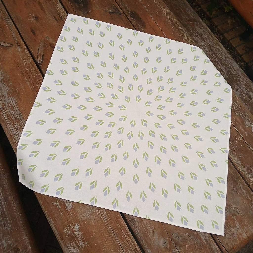Square tablecloth, table topper, 75 x 75 cm, white, light blue, light green, cotton fabric, crocus tulips
