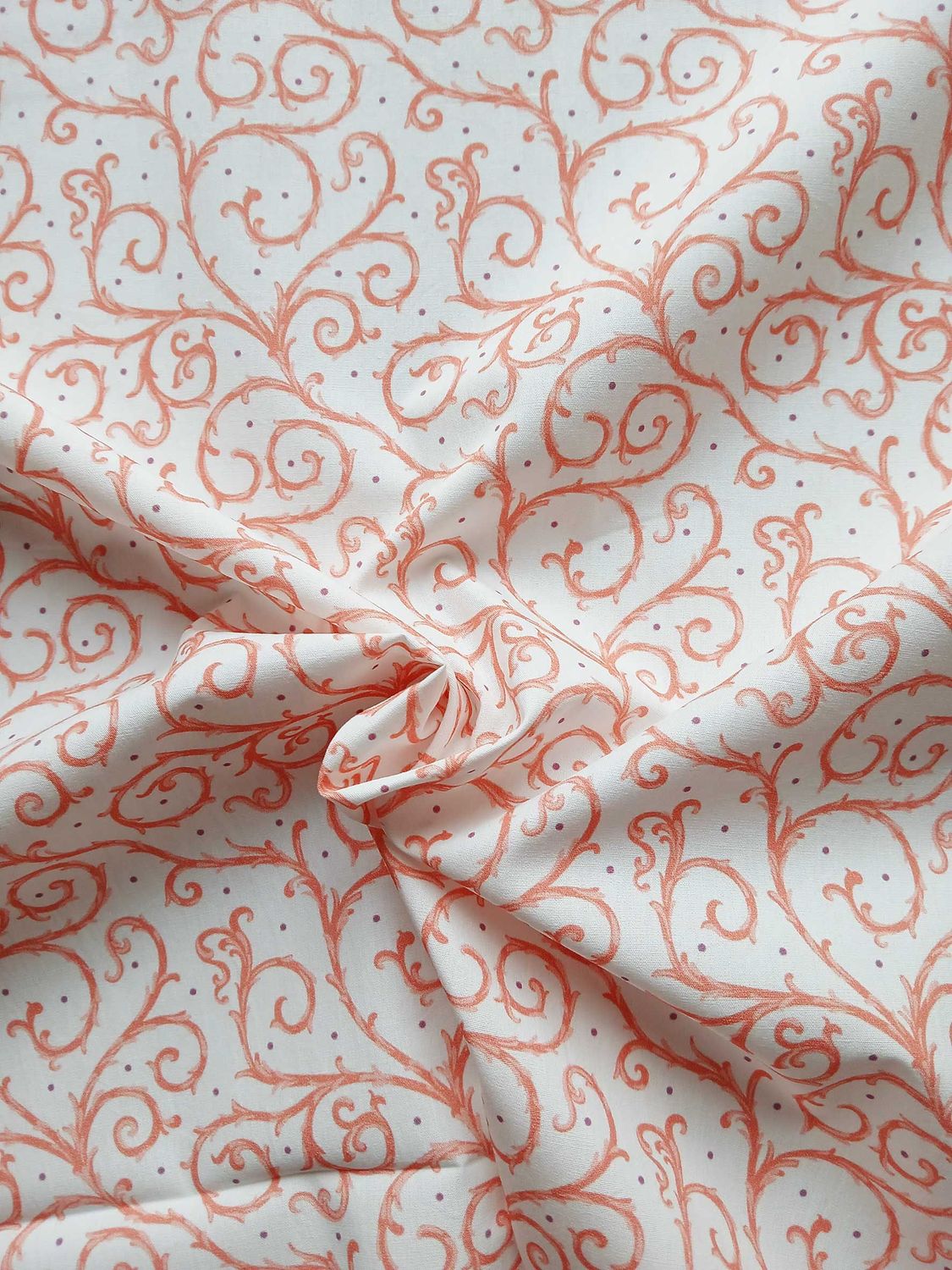 Popeline, Meterware, Baumwollstoff, Motiv Dornenhecke, weiß-rosa, bio, violette Pünktchen, GOTS, Futterstoff, Webware, Blusenstoff, Hemdenstoff, Patchworkstoff, Trachten, Dirndl