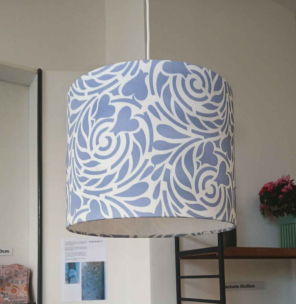 Lampshade, "Rabenwiese", ultramarine blue/white, 30/40x23cm high, cylindrical