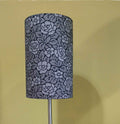 Lampenschirm, Rosenmuster, schwarz/grau, zylindrisch, 23cm hoch, verschiedene Durchmesser