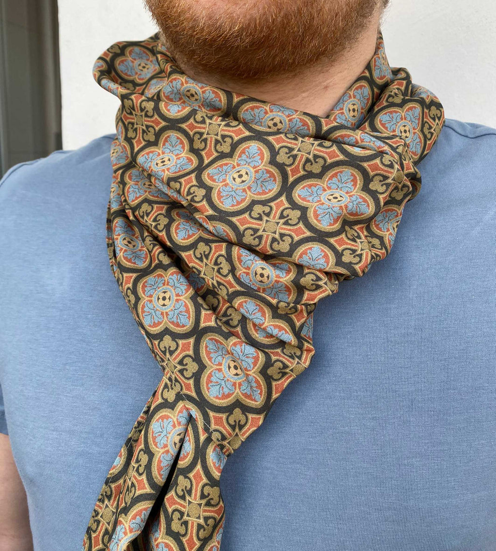 Scarf, batiste viscose, 30 × 190 cm, “Manor House” pattern, anthracite-olive-gray, double-layered and sewn