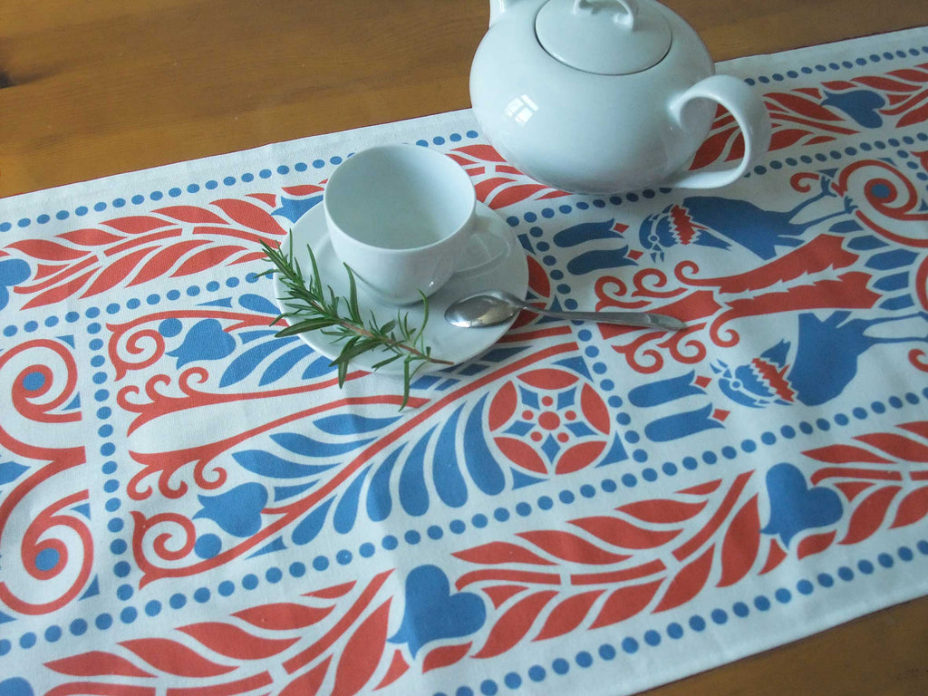 Table runner, ravens, blue-red, 40cm wide, various lengths, birds, bird motif, country style, Art Nouveau, cotton fabric