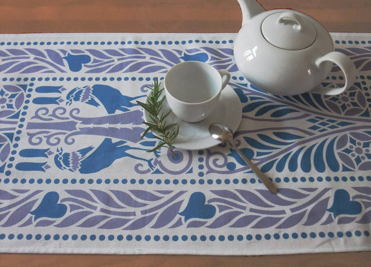 Tischläufer, Raben, Blau-Lavendel, 40cm breit, verschiedene Längen, Baumwollstoff, Jugendstil, Landhausstil, Vögel, Vogelmotiv