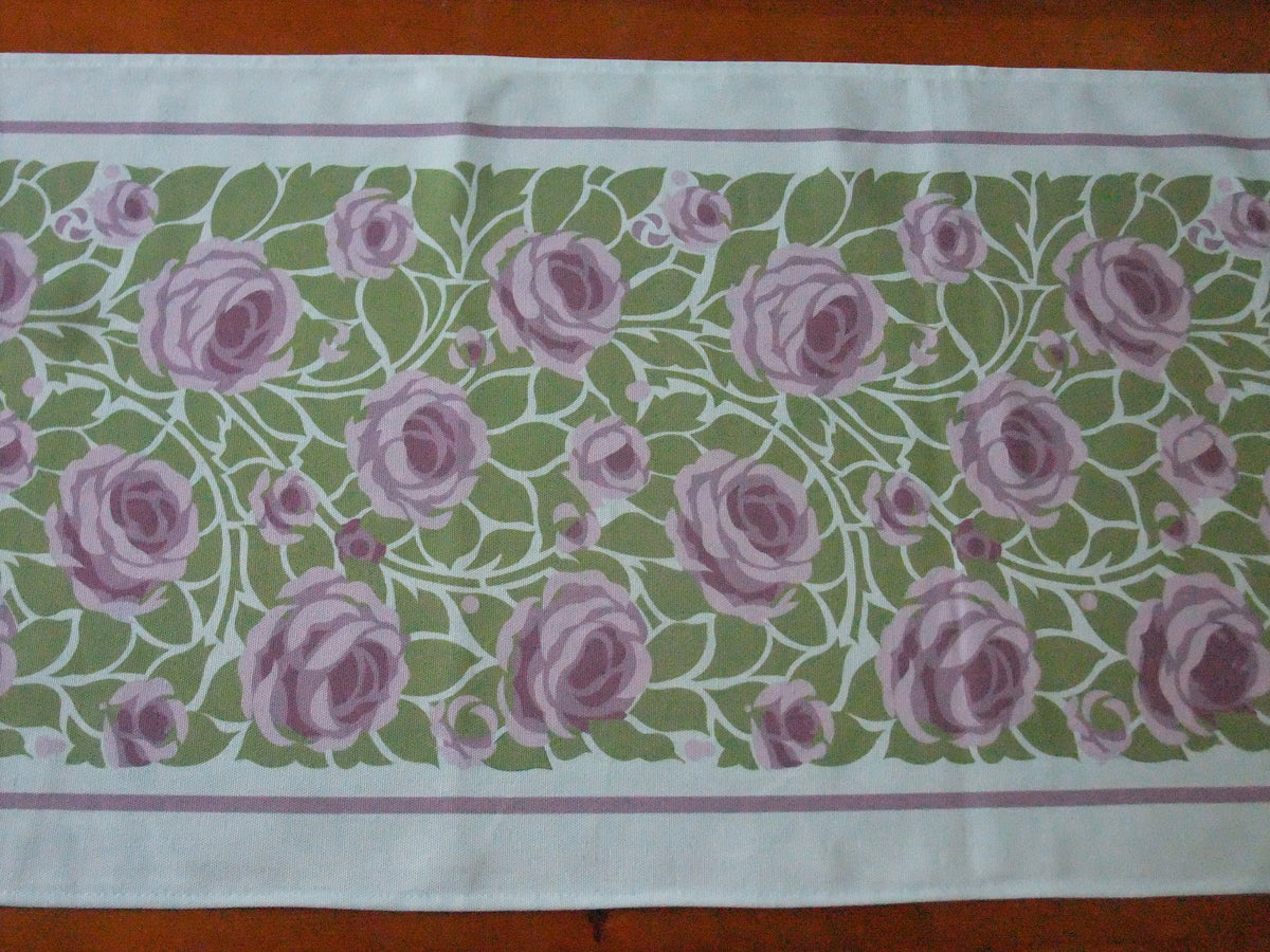 Tischläufer, Weg zum Turm, violette Rosen, 40 x 200cm