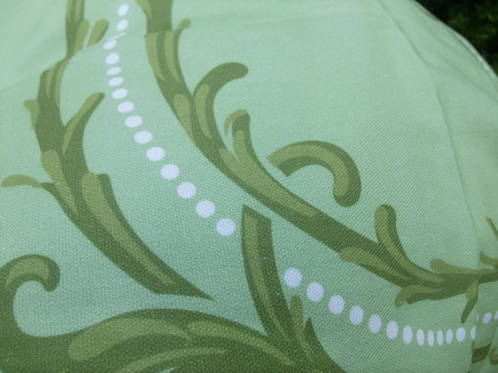 Cushion cover, wreath, light green-green, 50x50cm