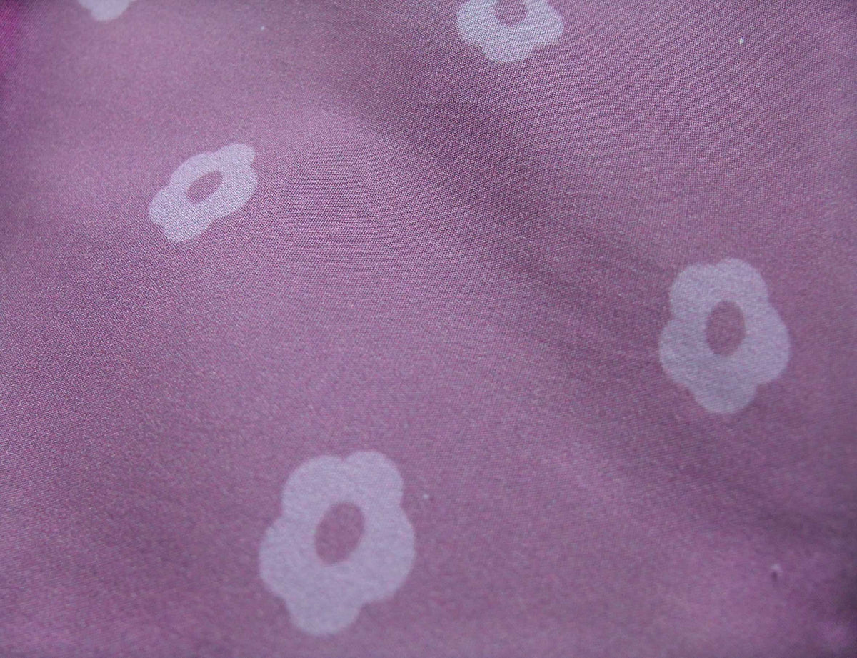 Popeline, Meterware, Baumwollstoff, Motiv Röschen, Blümchen, fliederfarbig, GOTS, bio, Futterstoff, Webware, Trachten, Dirndl, Patchworkstoff, Babykleidung