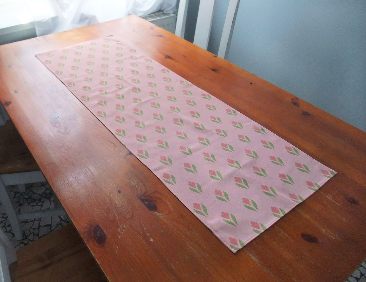 Tischläufer, 40 x 120cm, Krokusmotiv, rosa-hellgrün, Ostern