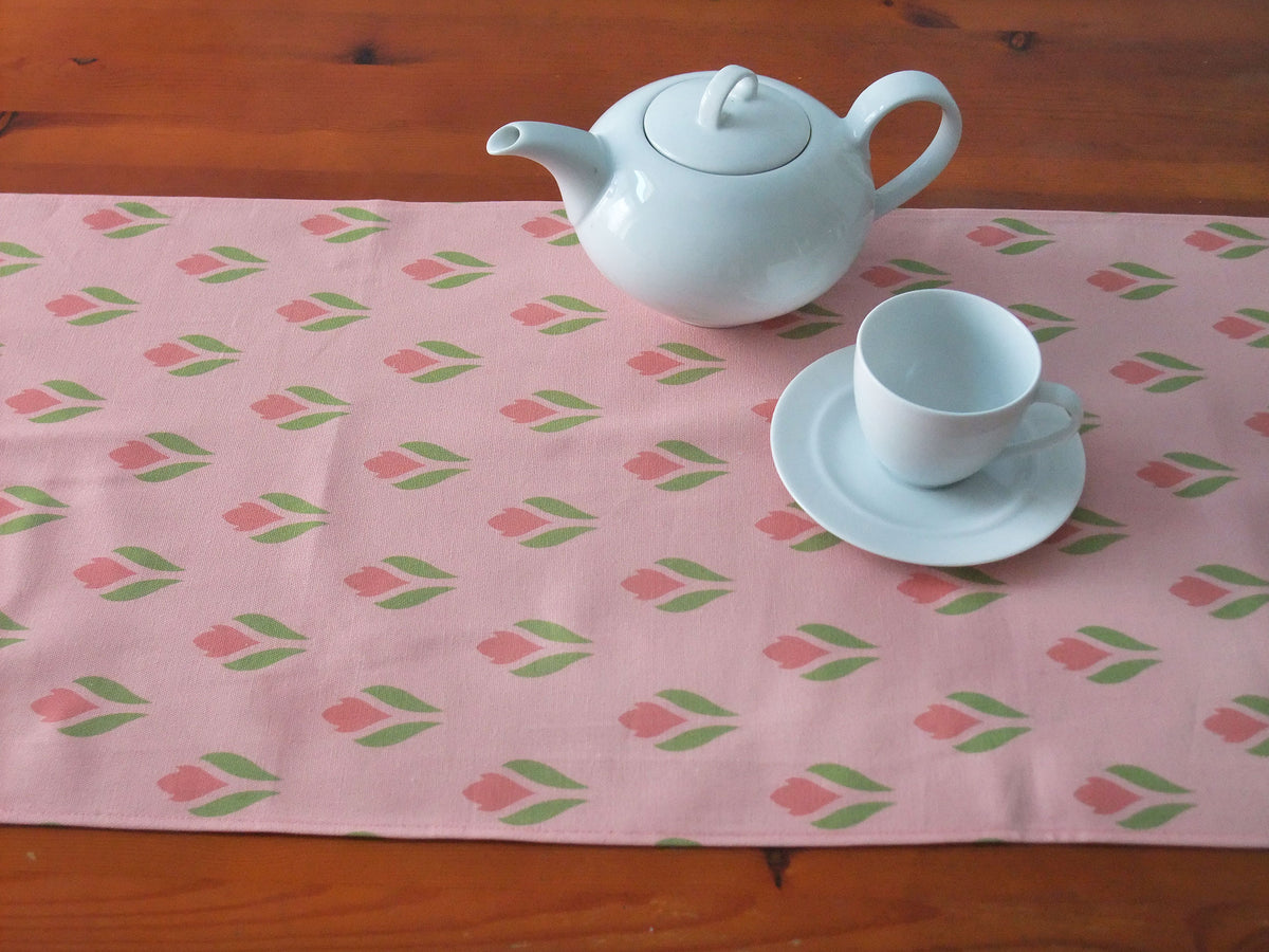 Tischläufer, 40 x 120cm, Krokusmotiv, rosa-hellgrün, Ostern