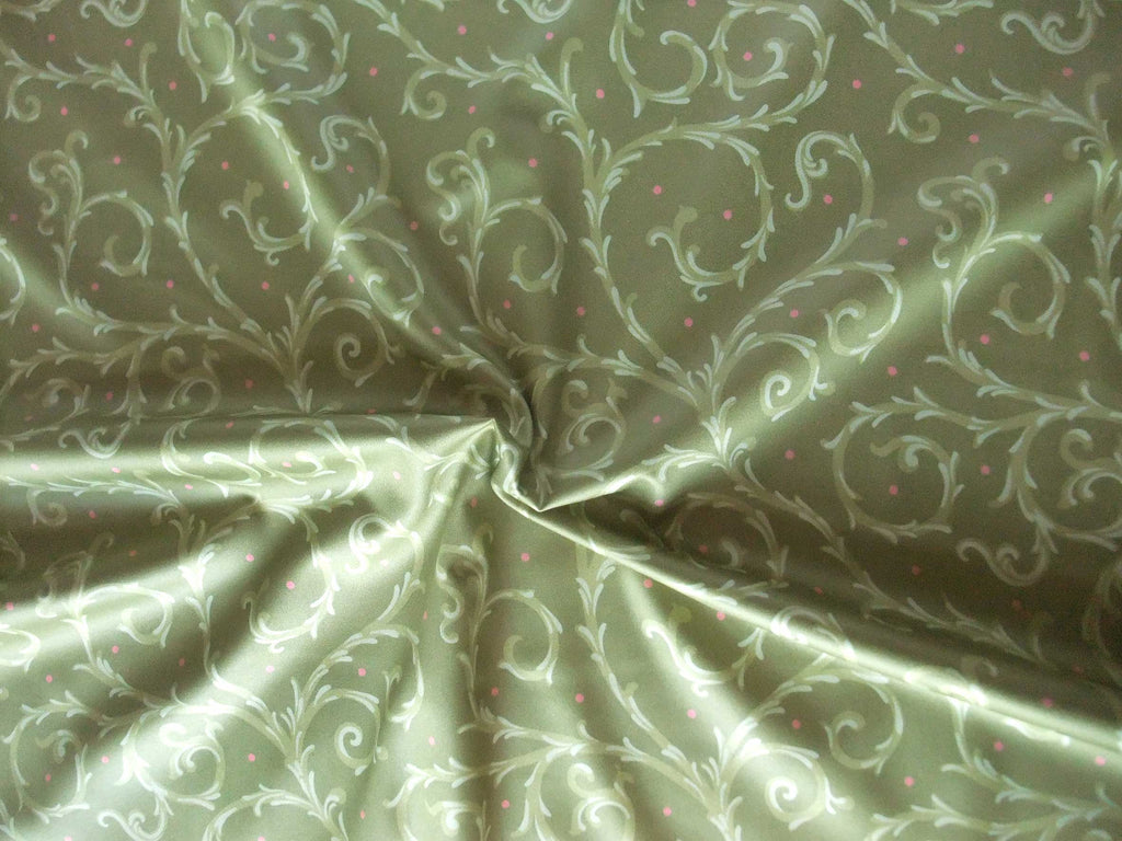 Mako-Satin, Meterware, Baumwolle,  grün mit hellgrünen Ranken und roten Pünktchen, Blusen, Hemden, Bettwäschestoff, glänzend, Muster, Kleider