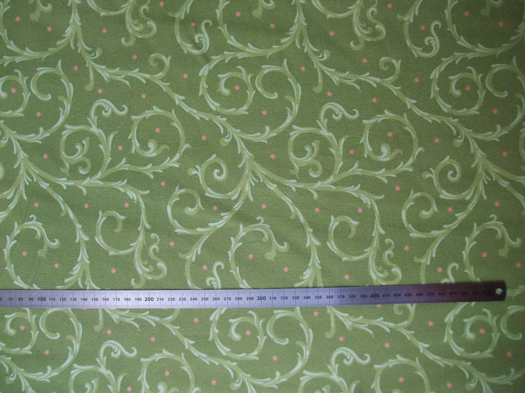 Meterware, Halbpanama, Motiv "Dornenhecke", Grüntöne mit hellroten Pünktchen, 200g/qm, Ranken, Baumwollstoff, Taschen, Tischdecke, Kissen, Hosen, Trachten