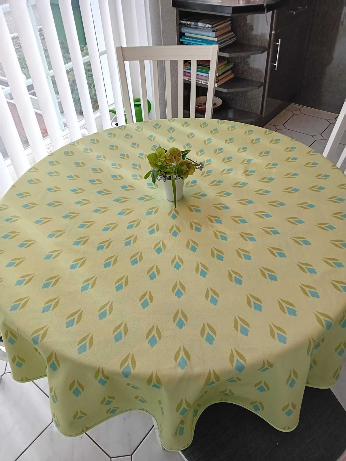 Round tablecloth, light green-turquoise, crocus motif, Easter, spring pattern, cotton